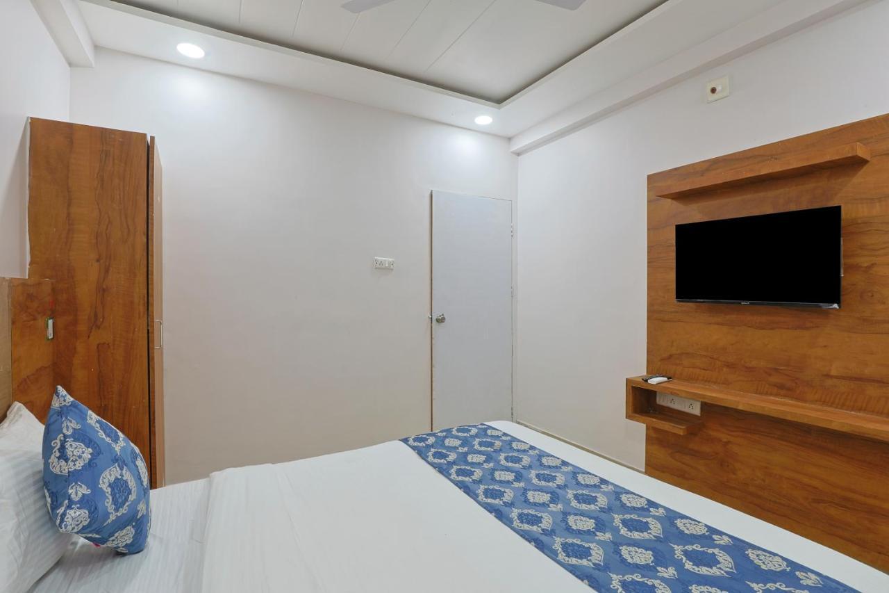 Hotel Monville Group Vadodara Dış mekan fotoğraf