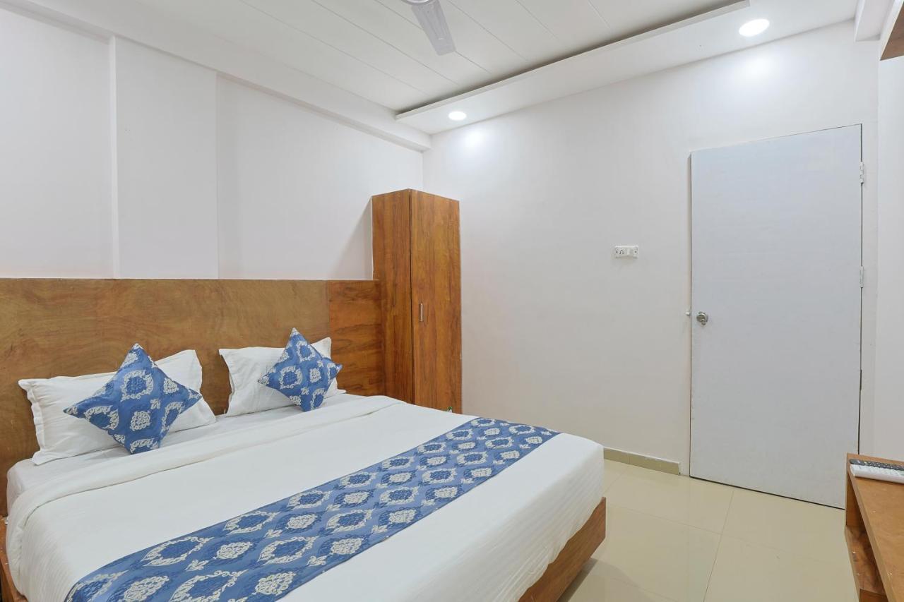 Hotel Monville Group Vadodara Dış mekan fotoğraf