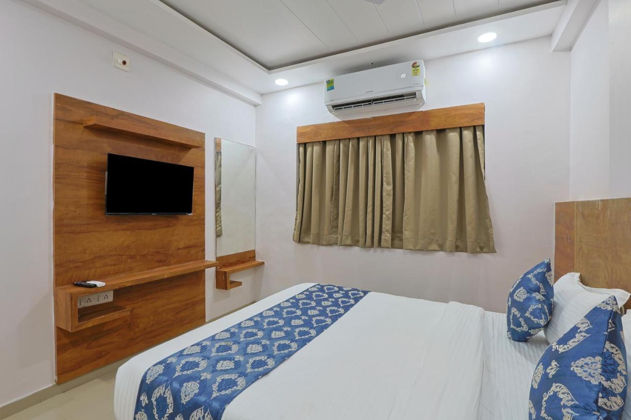 Hotel Monville Group Vadodara Dış mekan fotoğraf
