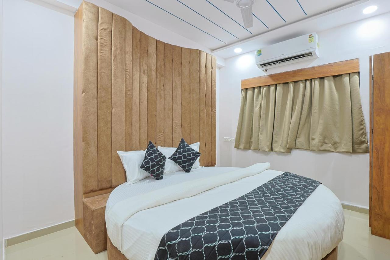 Hotel Monville Group Vadodara Dış mekan fotoğraf