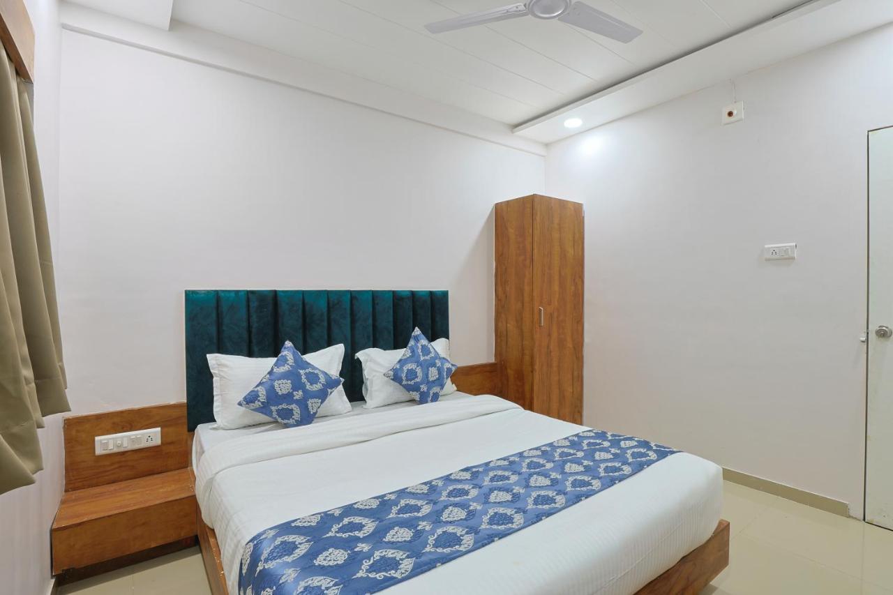 Hotel Monville Group Vadodara Dış mekan fotoğraf