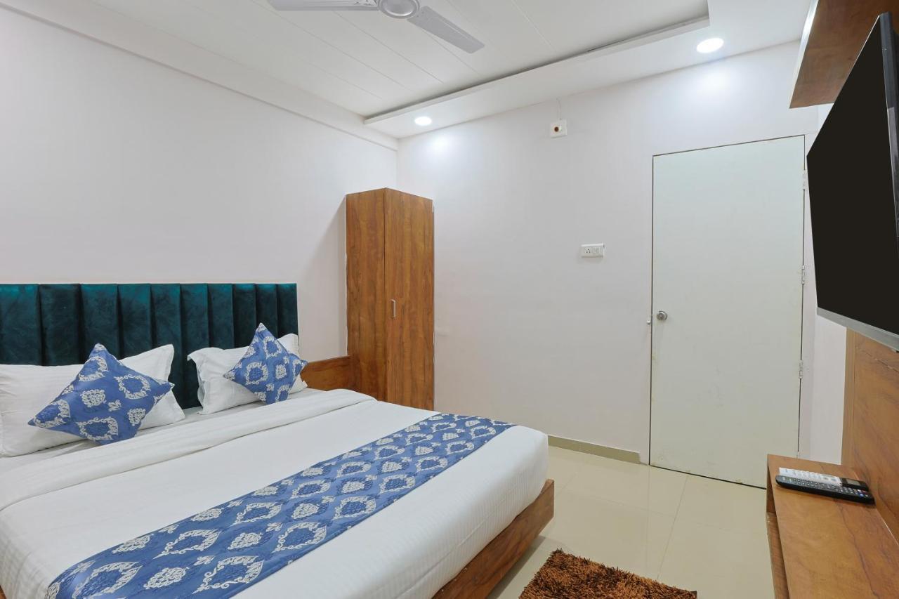 Hotel Monville Group Vadodara Dış mekan fotoğraf