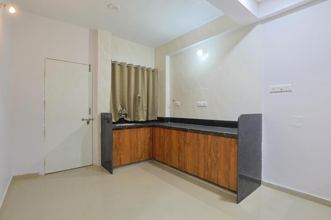 Hotel Monville Group Vadodara Dış mekan fotoğraf