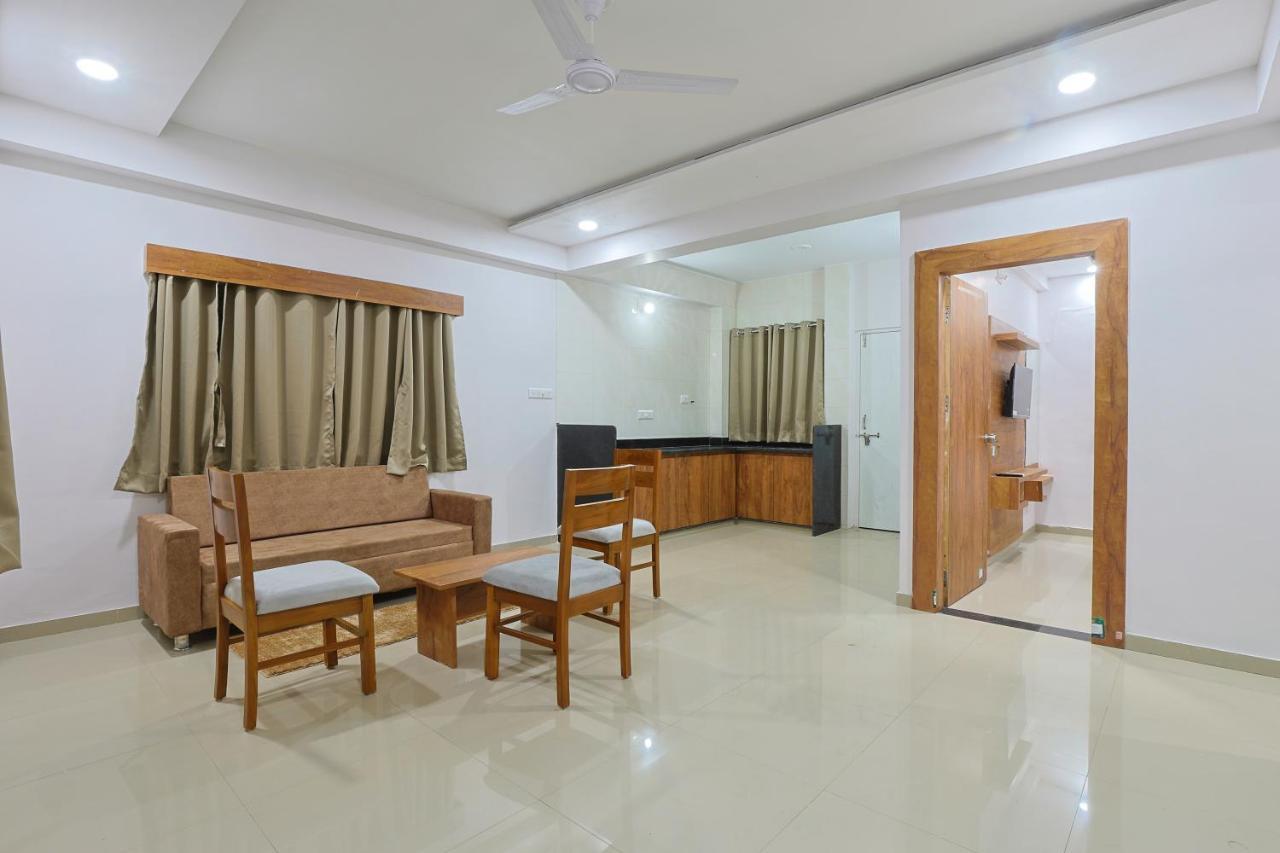 Hotel Monville Group Vadodara Dış mekan fotoğraf