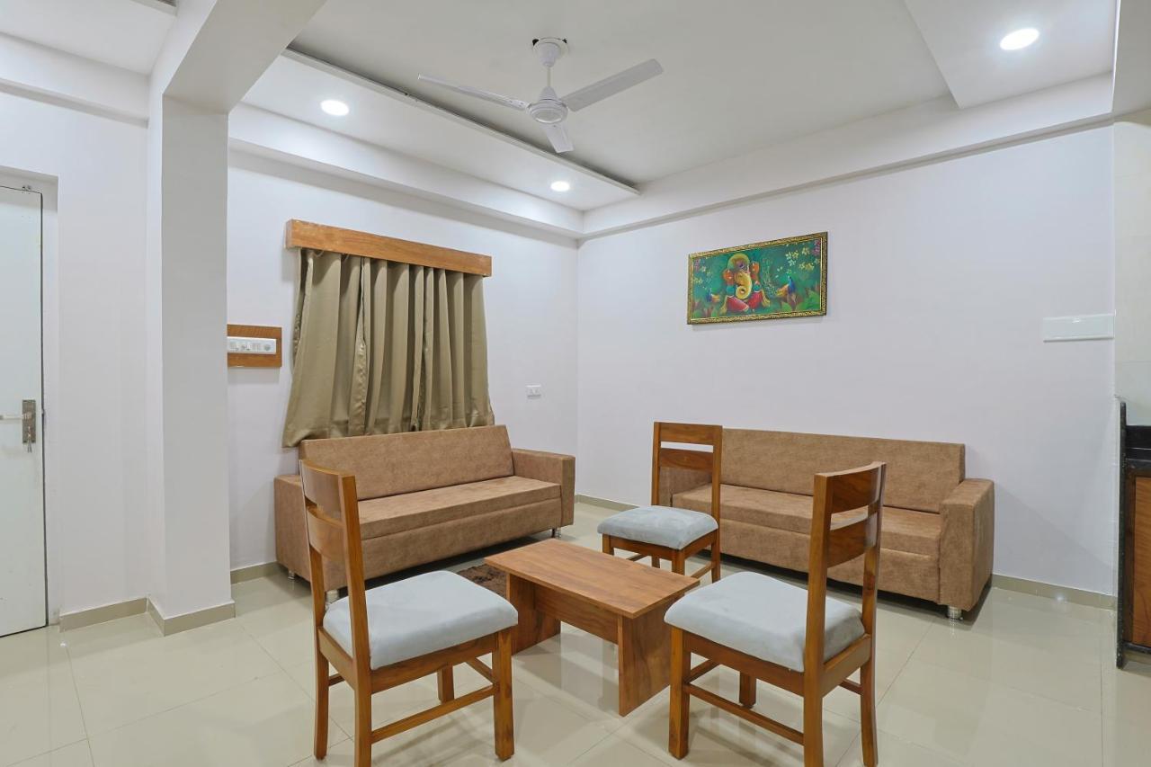 Hotel Monville Group Vadodara Dış mekan fotoğraf