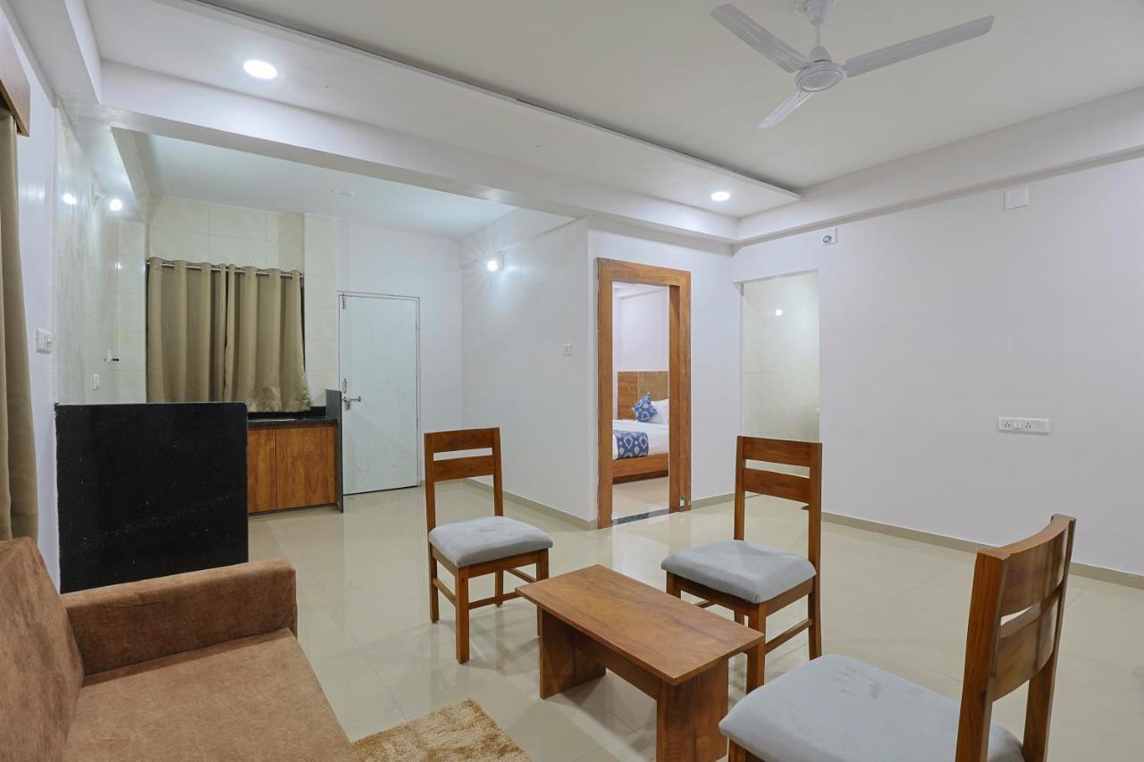 Hotel Monville Group Vadodara Dış mekan fotoğraf