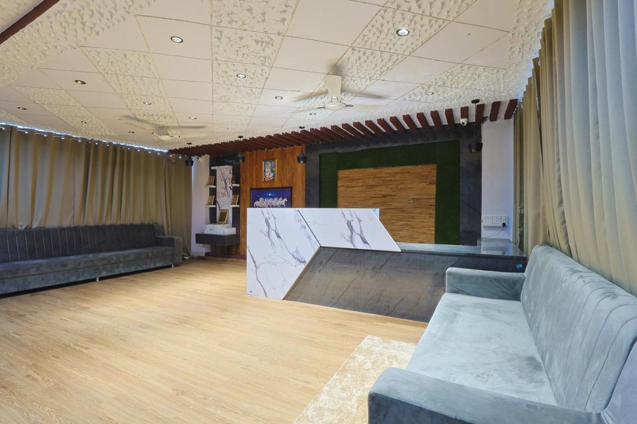 Hotel Monville Group Vadodara Dış mekan fotoğraf