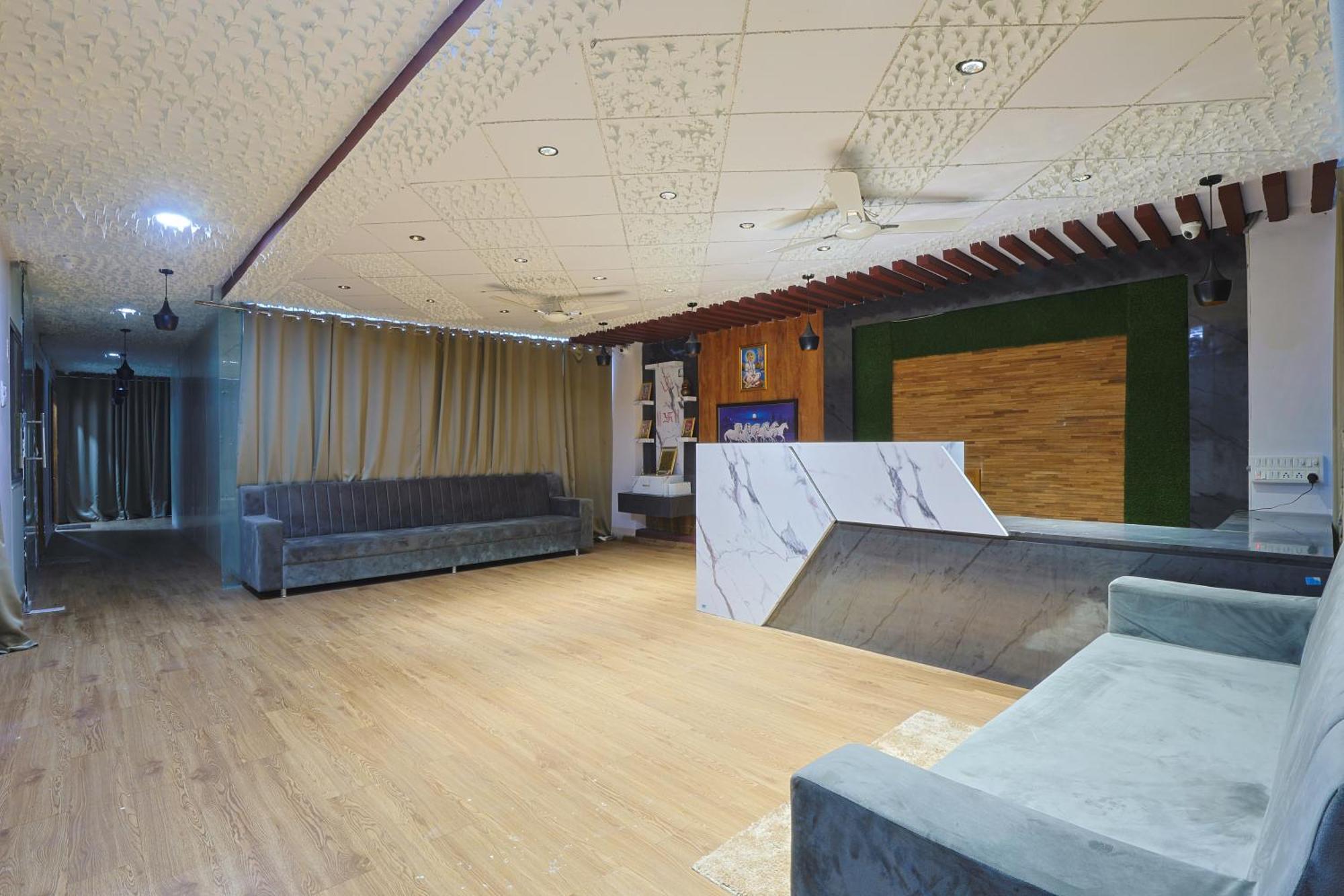 Hotel Monville Group Vadodara Dış mekan fotoğraf
