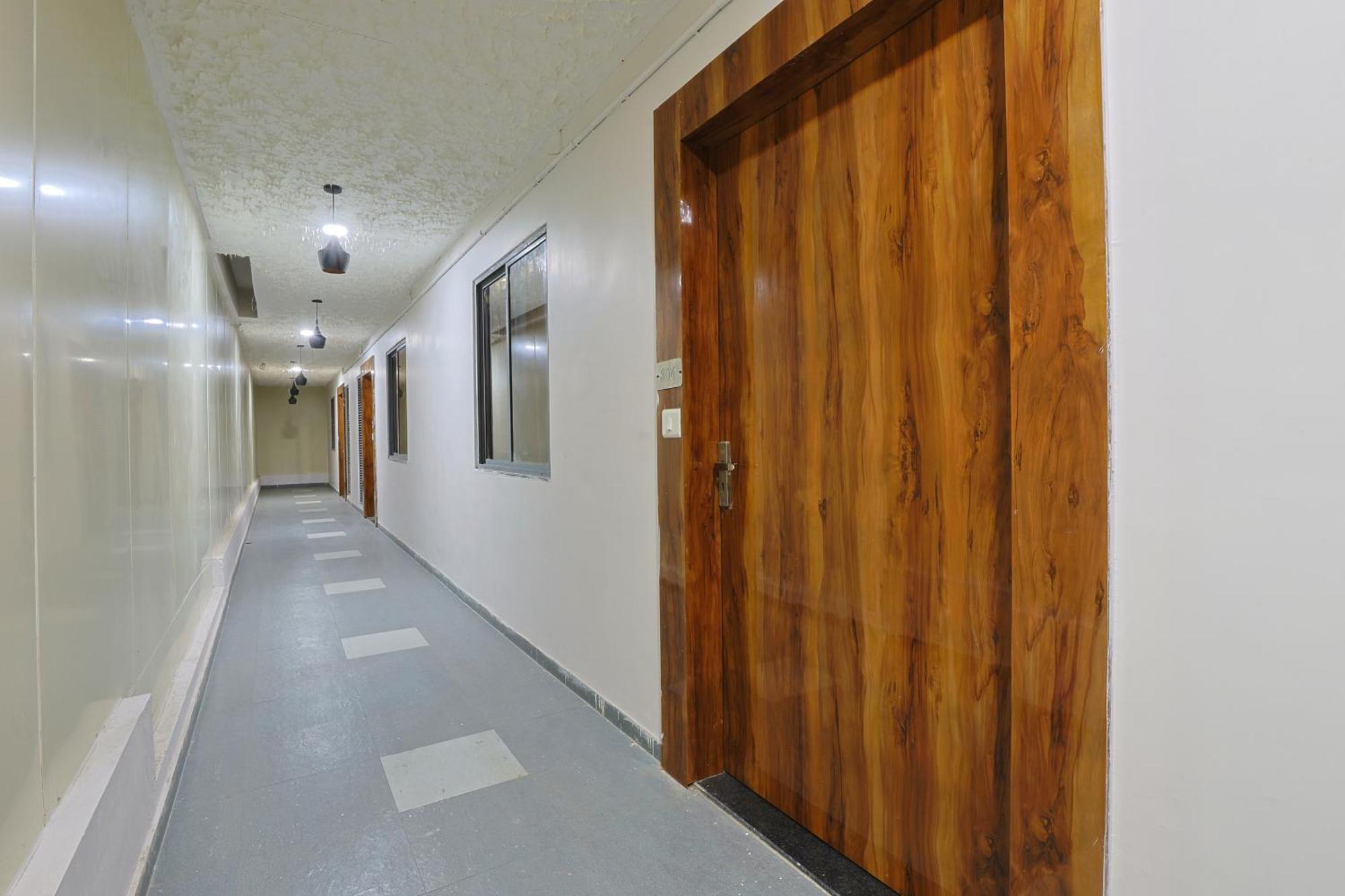 Hotel Monville Group Vadodara Dış mekan fotoğraf