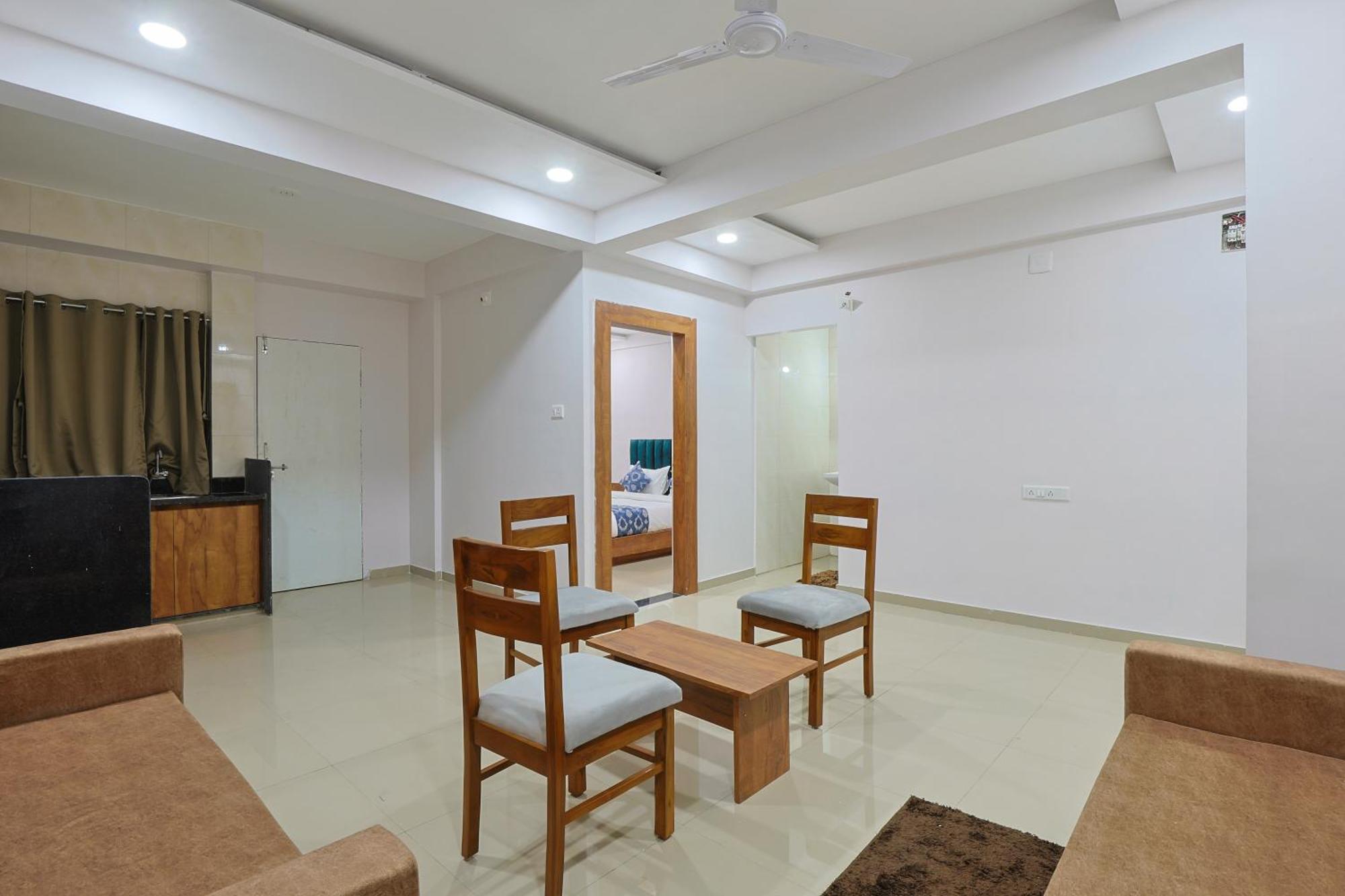 Hotel Monville Group Vadodara Dış mekan fotoğraf